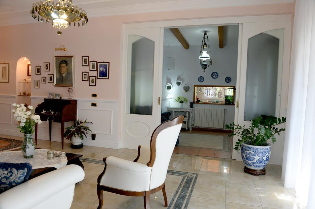Il Giardino Delle Jacaranda Bed & Breakfast Talsano Bagian luar foto