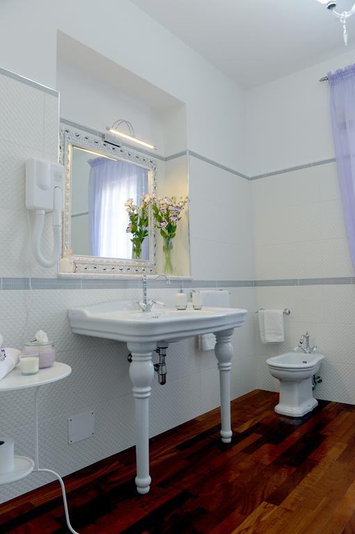 Il Giardino Delle Jacaranda Bed & Breakfast Talsano Ruang foto