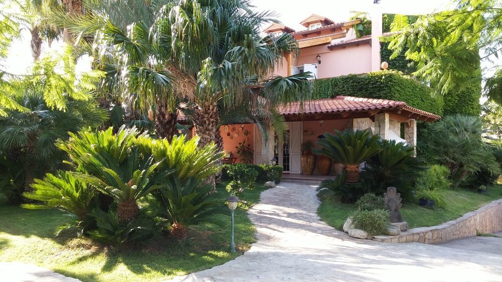 Il Giardino Delle Jacaranda Bed & Breakfast Talsano Bagian luar foto