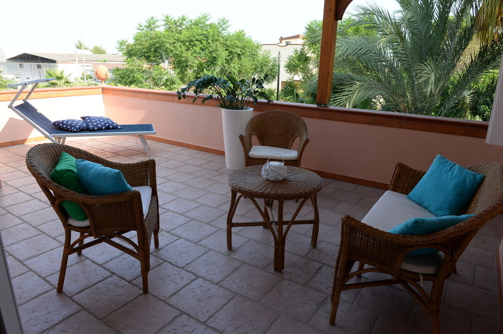 Il Giardino Delle Jacaranda Bed & Breakfast Talsano Bagian luar foto