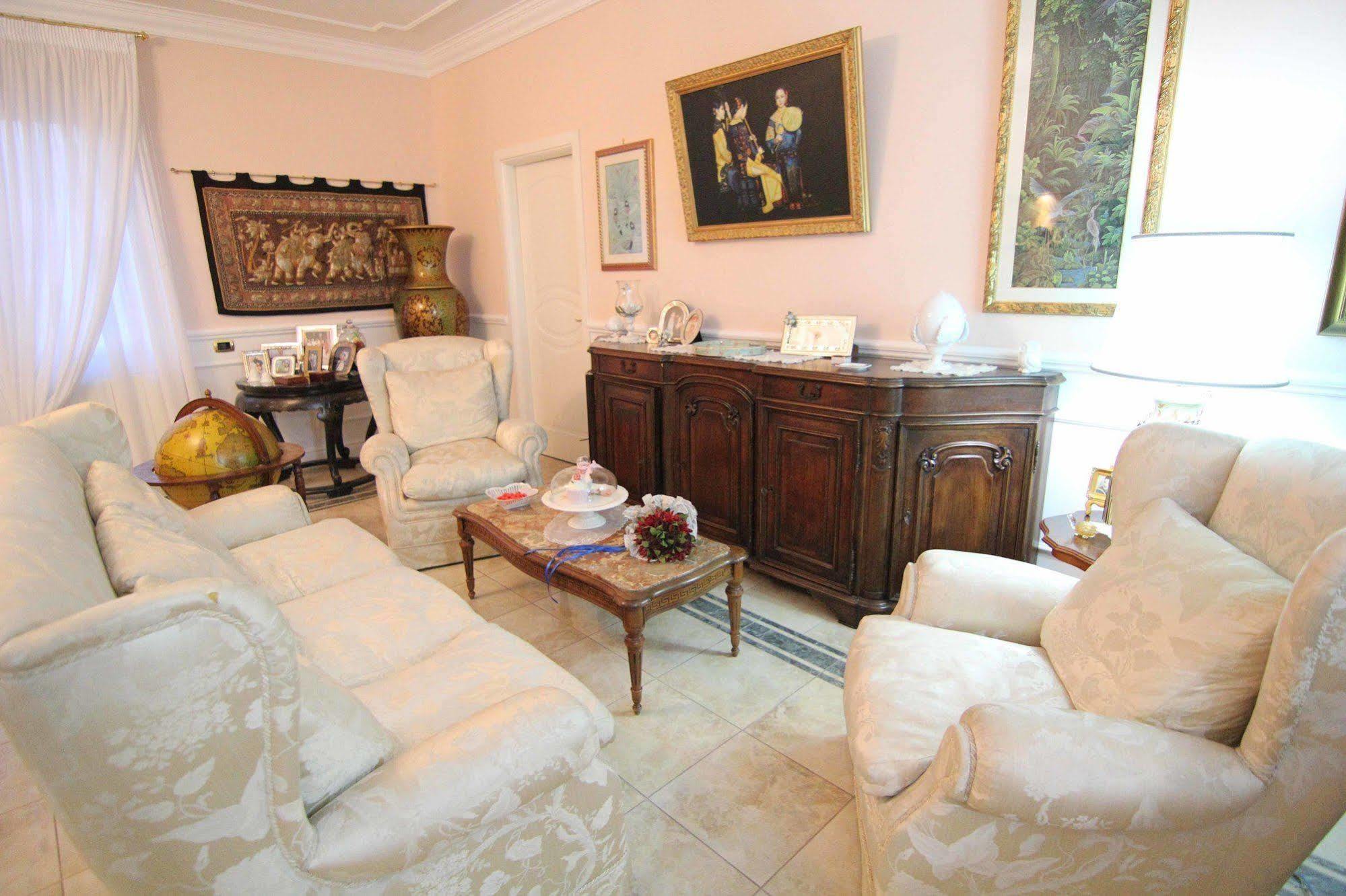 Il Giardino Delle Jacaranda Bed & Breakfast Talsano Bagian luar foto