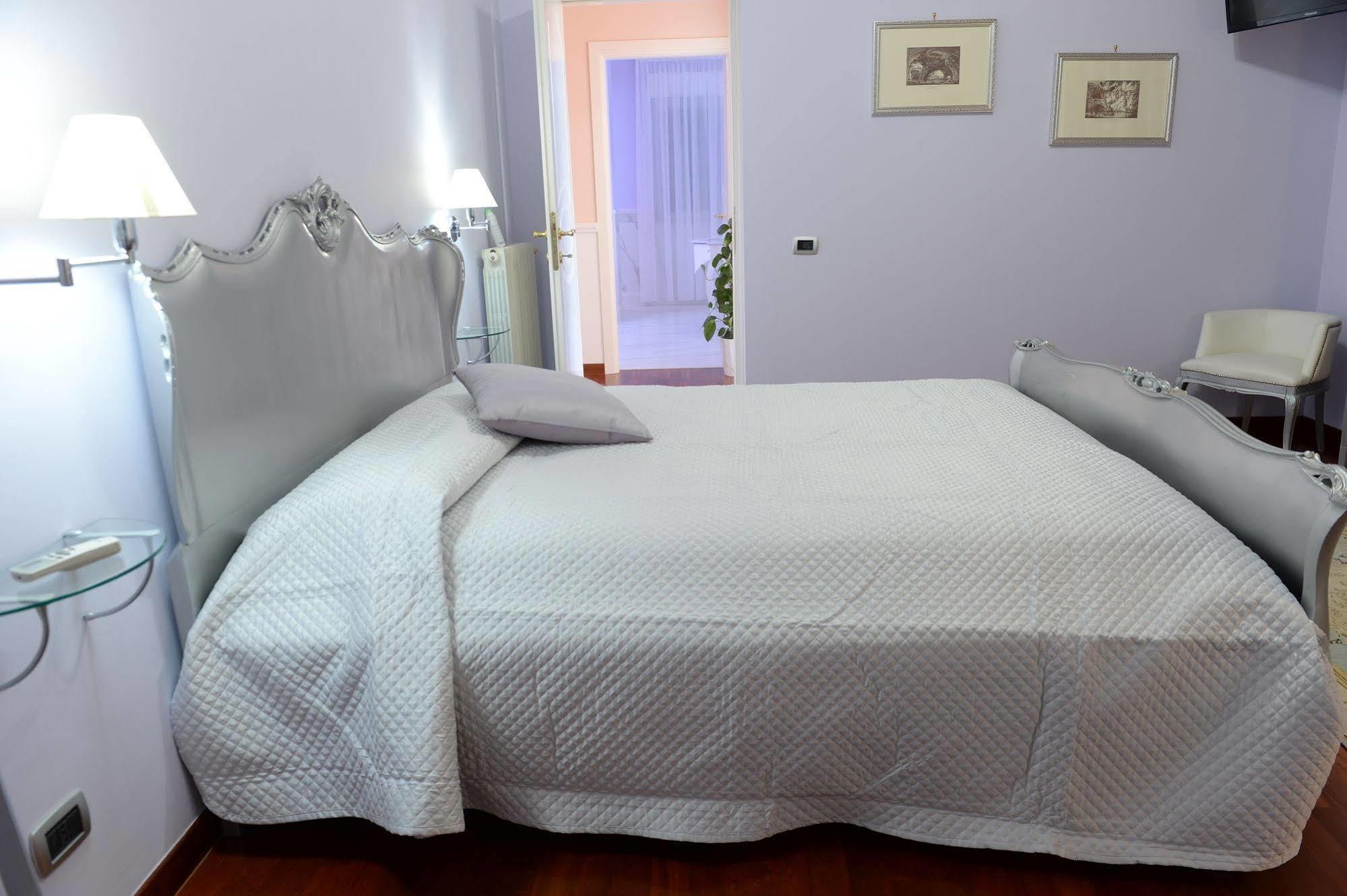 Il Giardino Delle Jacaranda Bed & Breakfast Talsano Bagian luar foto