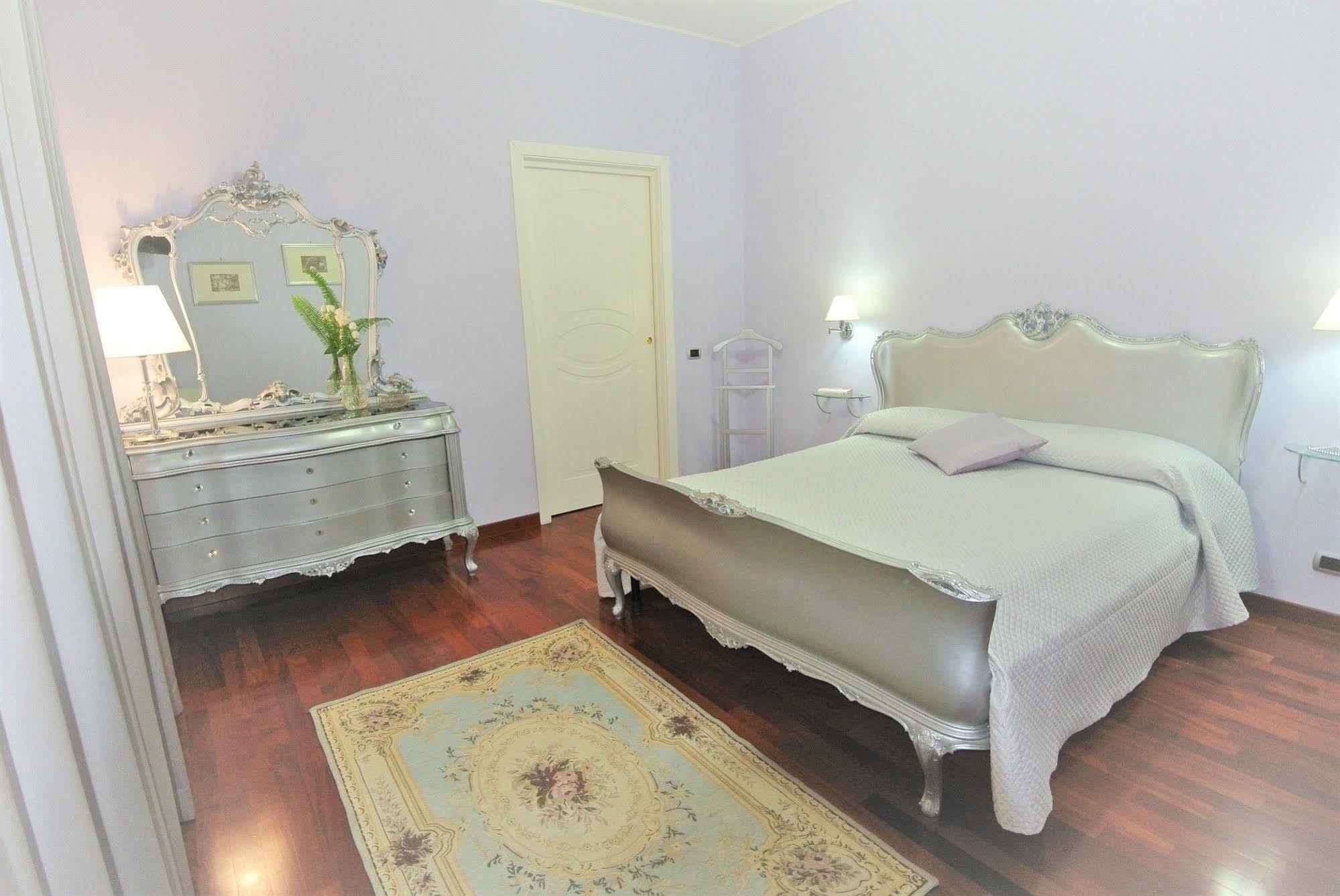 Il Giardino Delle Jacaranda Bed & Breakfast Talsano Bagian luar foto